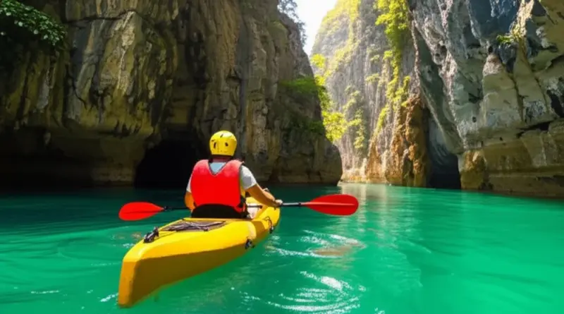 Kayaking and Caving in Vang Vieng: The Ultimate Adventurer’s Guide to Planning, Safety, and Local Tips