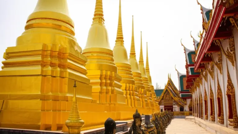 Top Highlights and Photography Tips: Iconic Stupas, Buddha Enshrines, Murals, and Best Photo Spots at Each Site (temple highlights, photography tips, golden stupa shots)