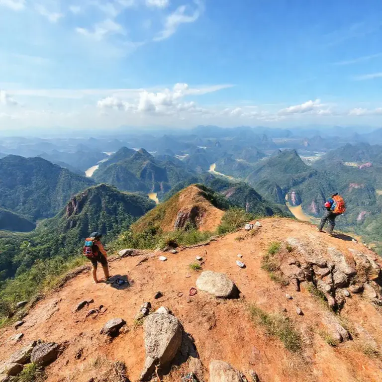 Nong Khiaw Viewpoints Hike Guide: Complete Route, Safety Tips, and Best Photo Spots for Pha Daeng, Pha Kuang, and Phanoi