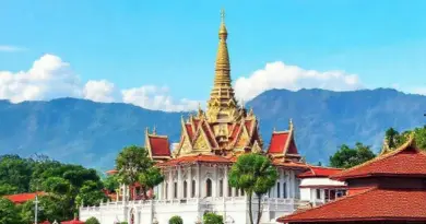 Planning Your Visit: Best Times, Tickets, Tours, Accessibility, and Local Etiquette in Luang Prabang