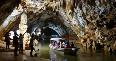What to expect on the boat tour through the underground river: tour duration, cave formations, wildlife sightings, photography tips, and accessible routes for families